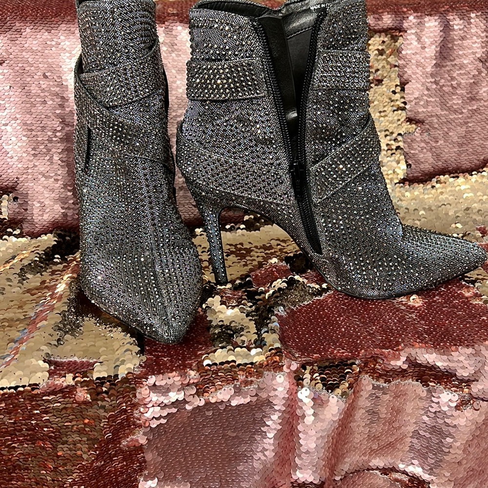 Bling beauties! Silver ankle booties!